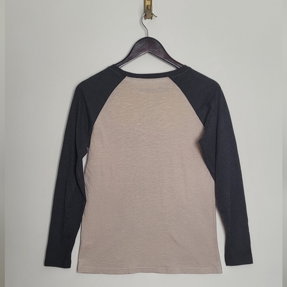 A baseball long-sleeve shirt by Amnesia - Picture 2 of 7